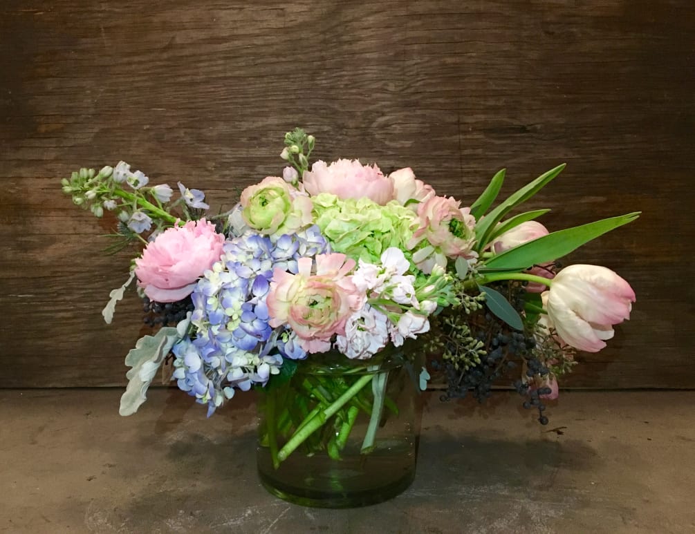 Spring fever featuring Pantone colors of the year. Hydrangea&#039;s, tulips, rannunculus, dusty