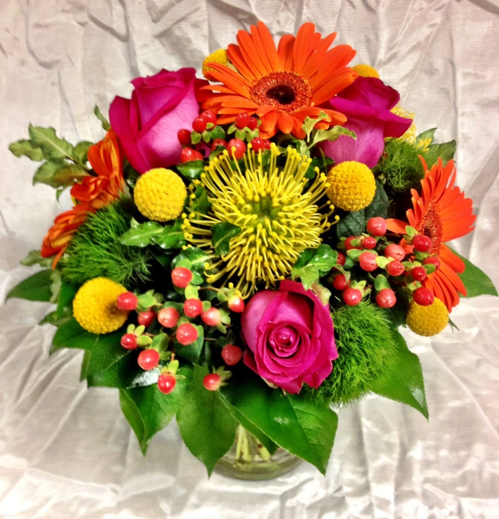 Bright and cheerful, this stunning summer bouquet is the perfect way to