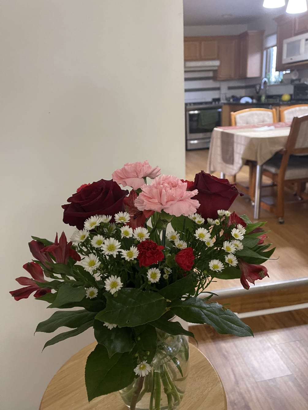 This beautiful arrangement will bring smile to a beautiful Lady. It will