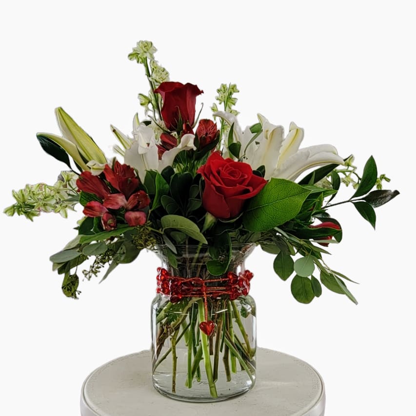 Find the way to her heart by sending a beautiful bouquet consisting