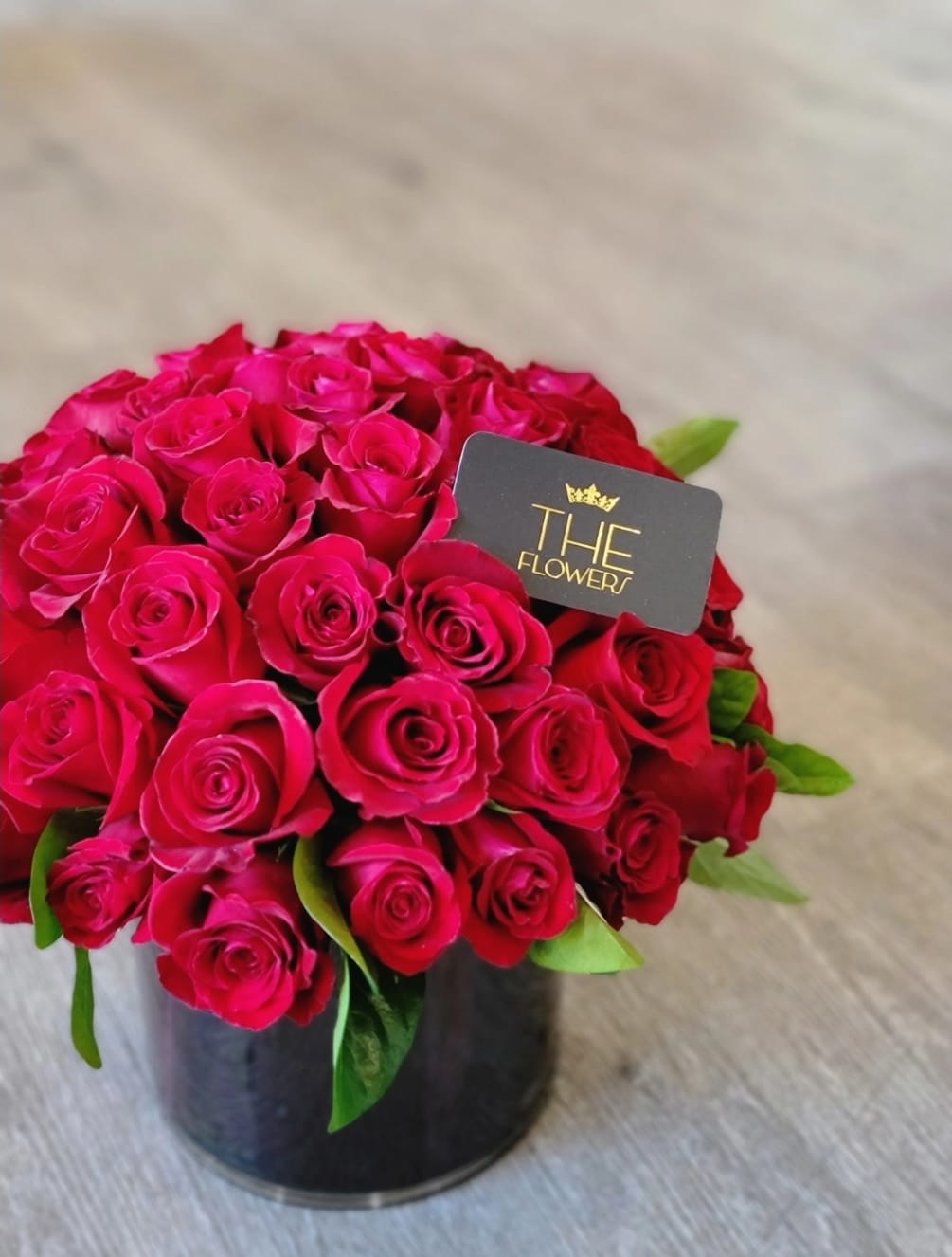 Red roses are recognized queens of the flower world. Passionate and sensual
