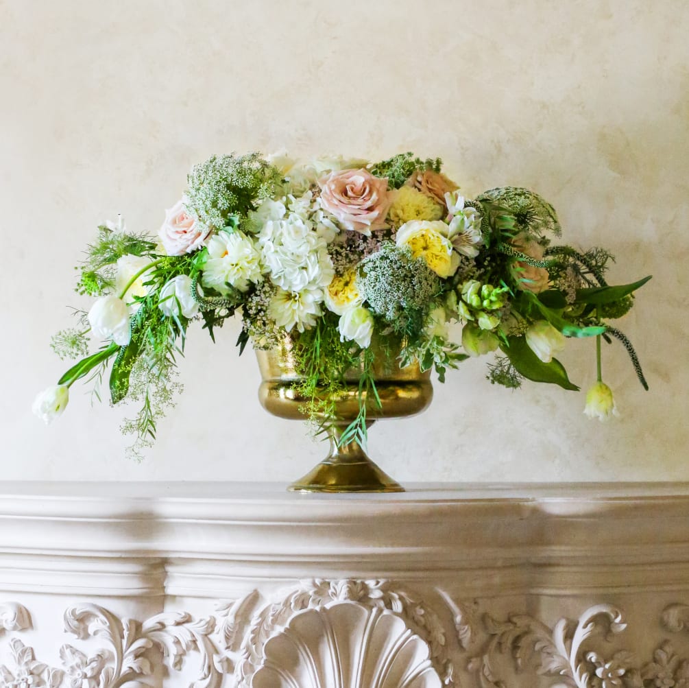 A soft and sweet mixes of soft yellow and cream color garden