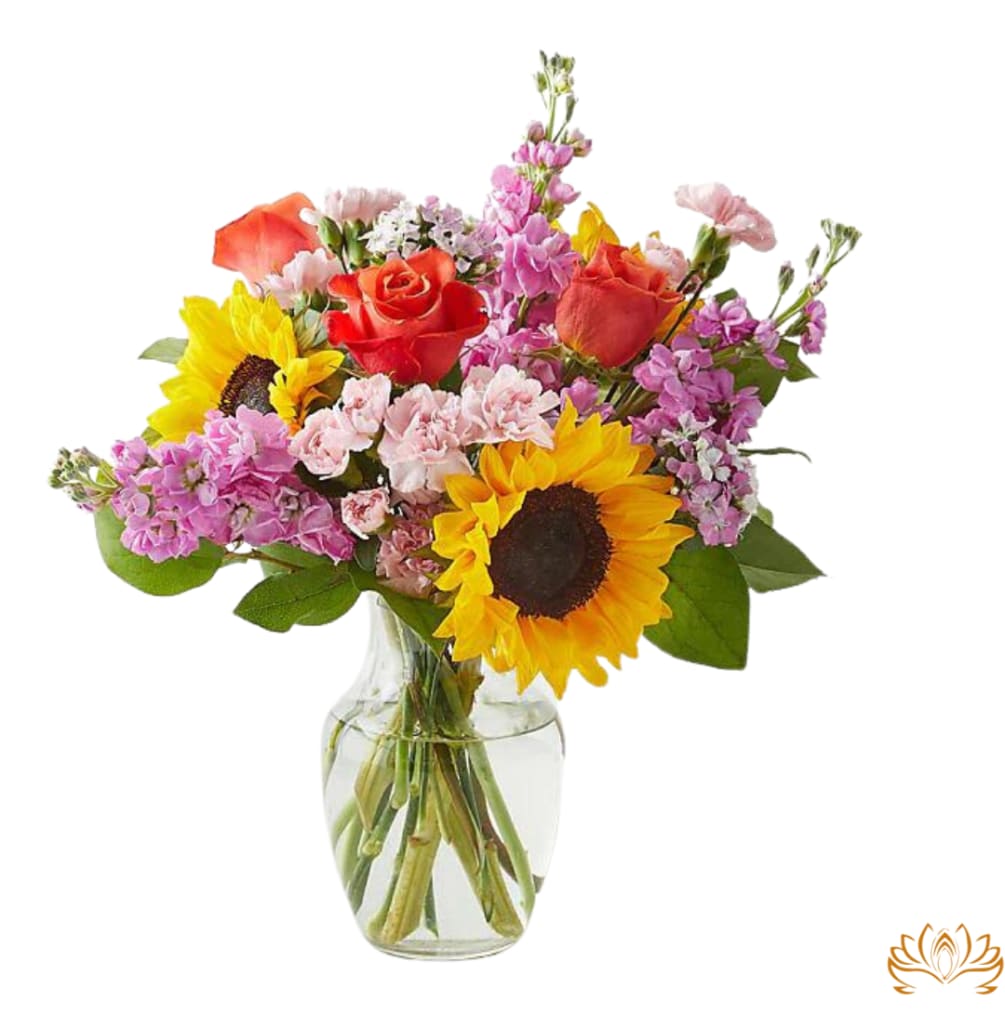 A Charming Mix with this beautiful bouquet!
Includes: 

Sunflower
Rose
Carnation
Glass Vase