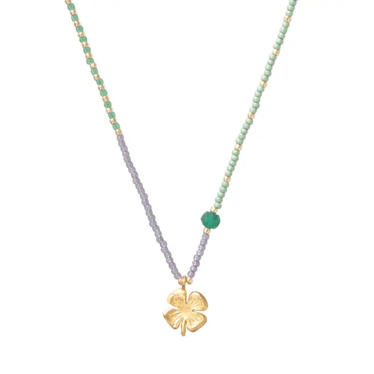  This feel aventurine gold colored necklace of a beautiful story is