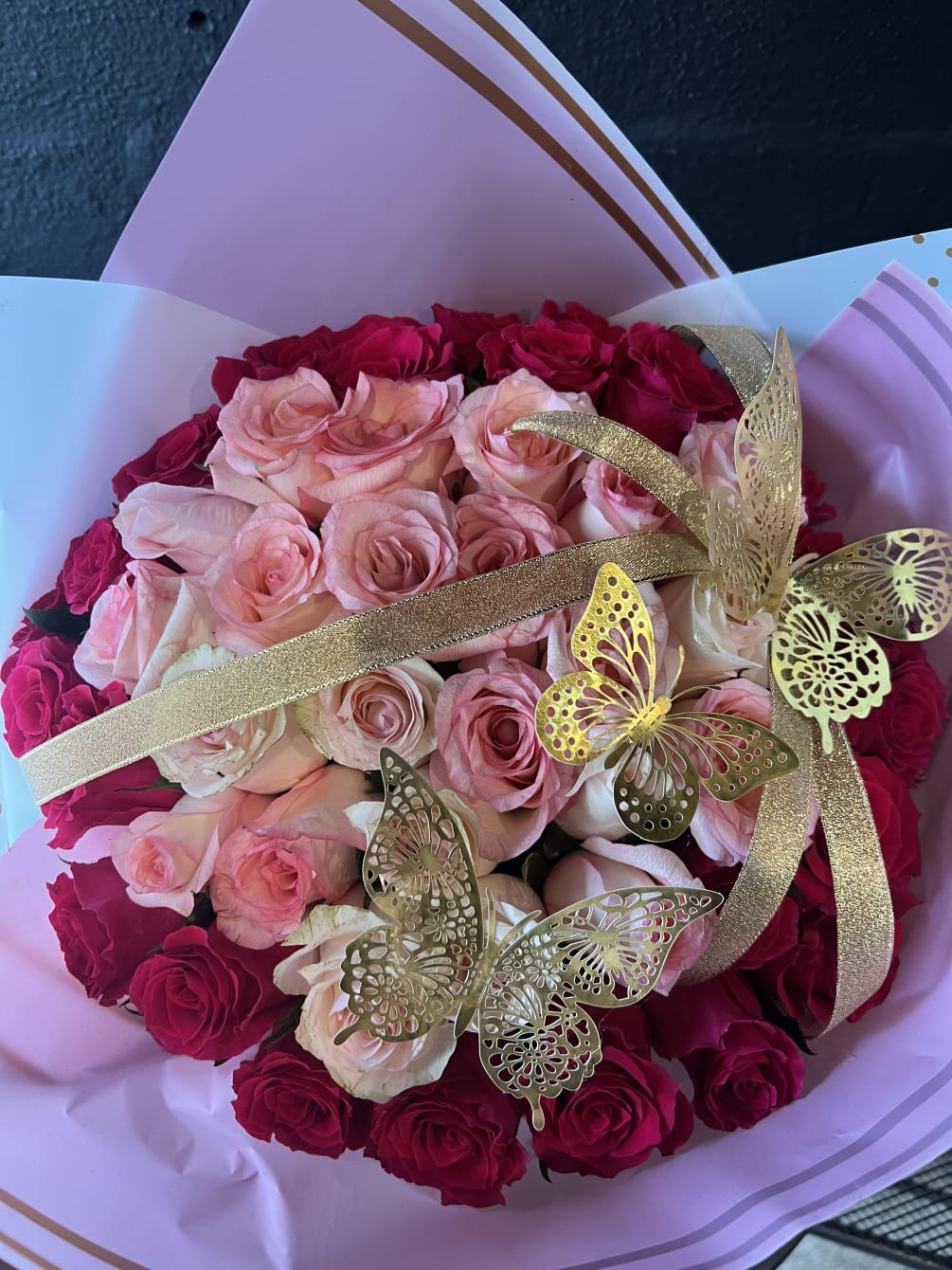 Beautiful 50 roses bouquet hot pink and light pink roses adding cute