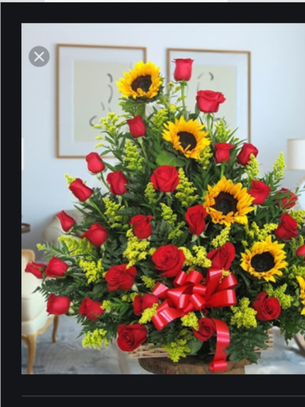 25 red roses with sunflowers