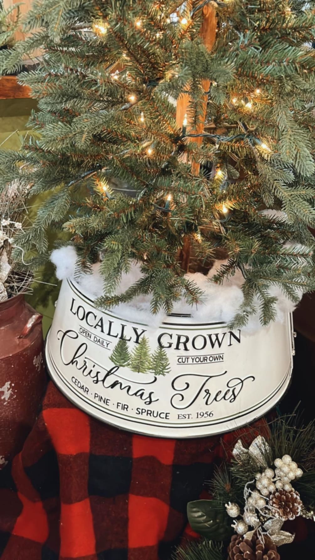 Metal Christmas Tree Skirt by Rockwood Flower Shop