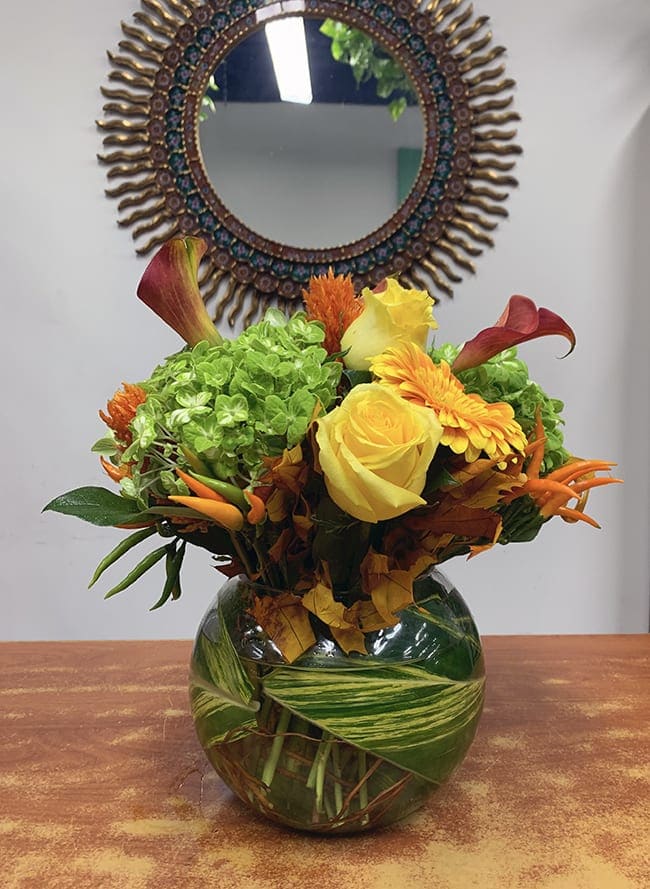 A perfect gift to show your appreciation! Vibrant, seasonal, and sophisticated centerpiece