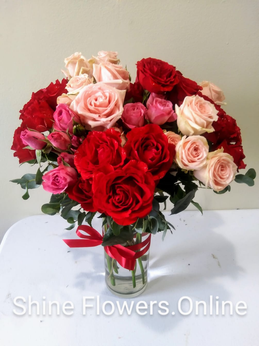 Multi-color spray roses