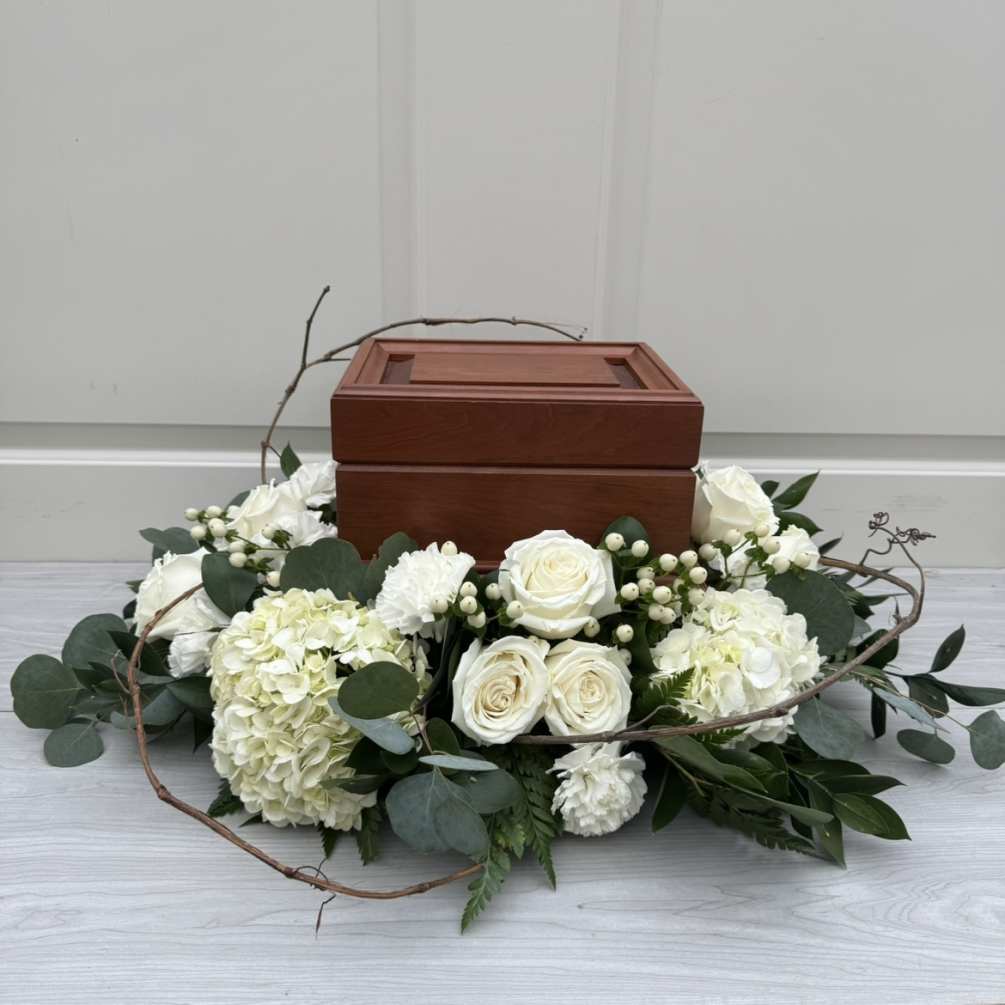 This design creates a lovely pillow to hold your loved one&#039;s cremation