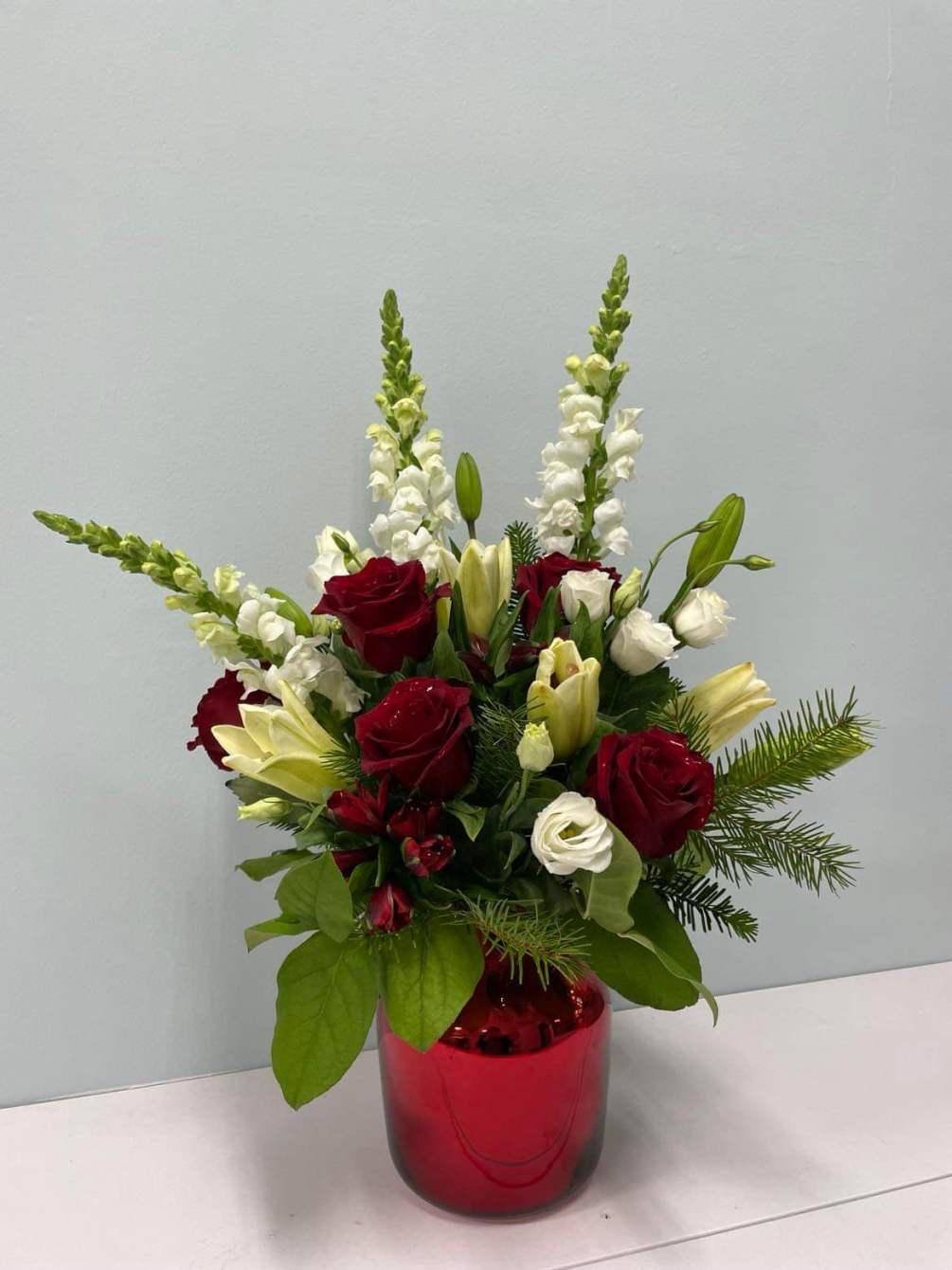 An elegant arrangement to bring on any special occasion! 