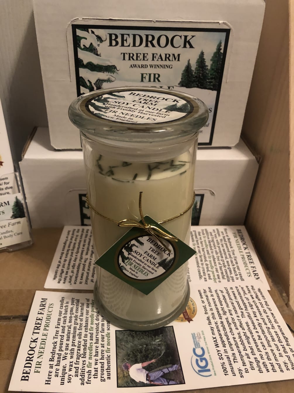 Scented fir needle scented soy candle 