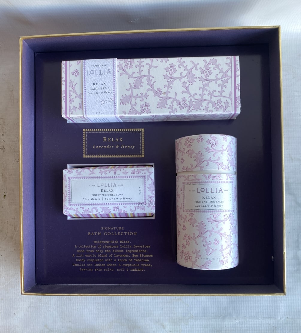 Enhance your friend&#039;s relaxation with this Lollia honey lavender gift set, featuring