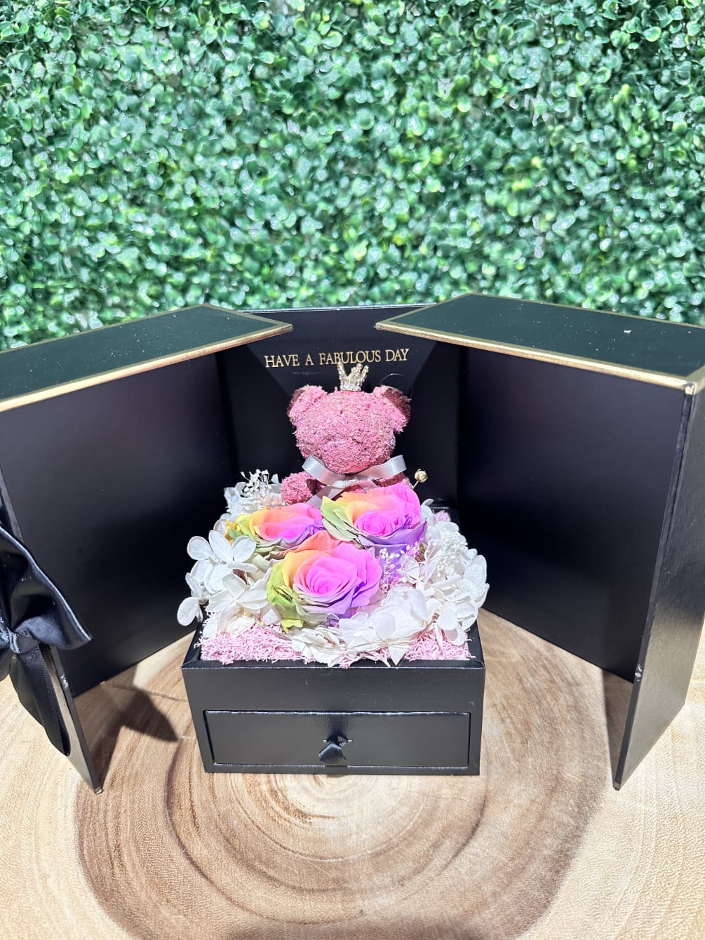 Preserved Pastel Roses with a Moss Teddy Bear
Includes a necklace 