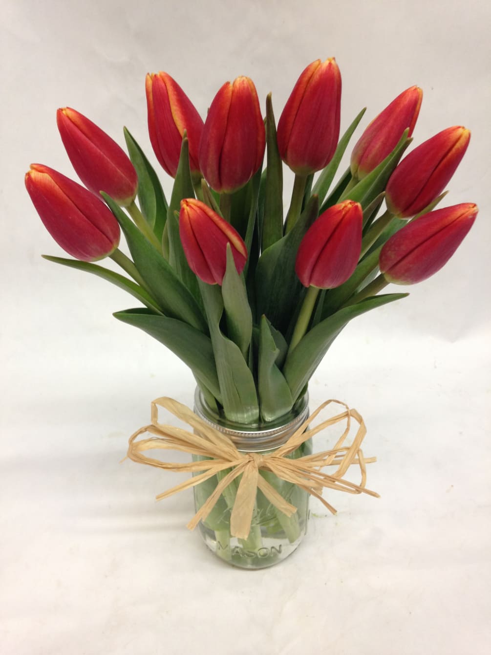 This sweet arrangement keeps things simple with a ten stem bunch of