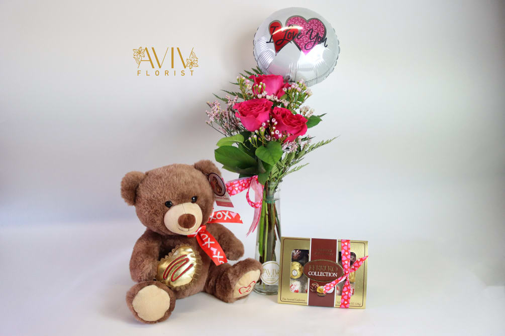 Send a cute and sweet red or pink roses bud vase to