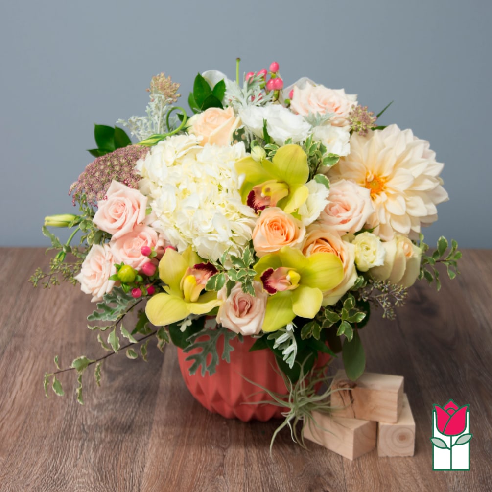 The Beretania Florist Camilla Compact Bouquet - Special Advanced Order Required
Approx. 14H