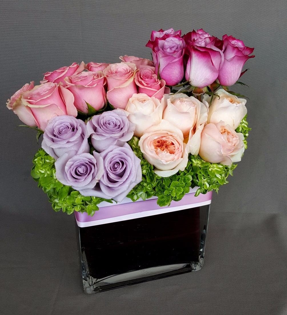 Delight your loved one this Valentine&#039;s Day with a stunning arrangement of