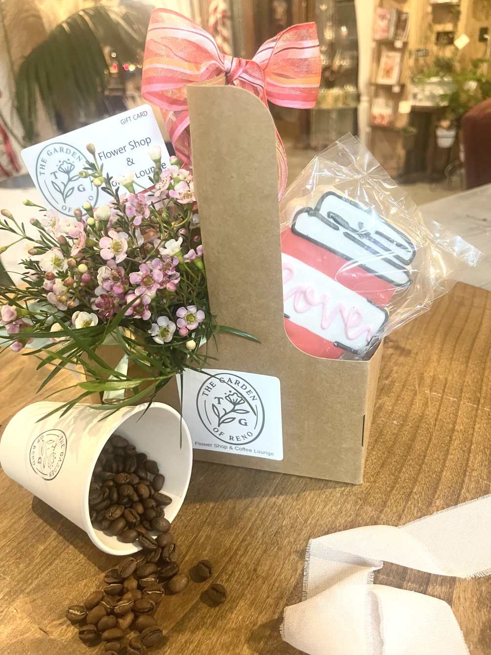 This is such a unique gift for all coffee and flower lovers!