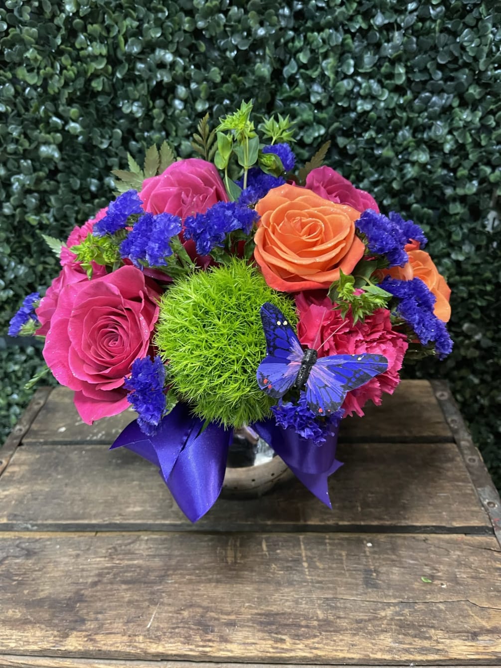 Cheerful and lovely arrangement!