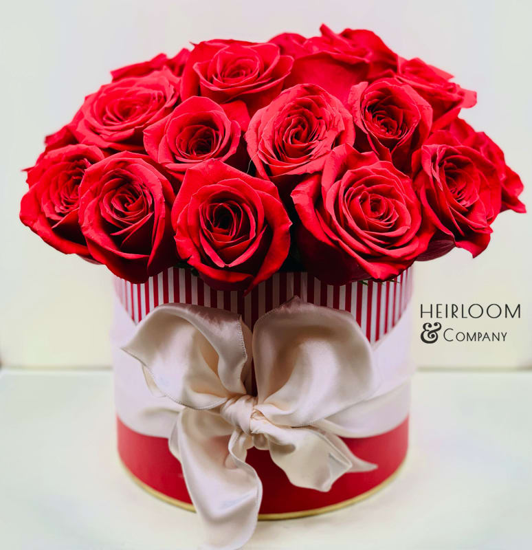 The Perfect little hatbox for any occasion, includes the freshest of blooms.

Ingredients:
Premium