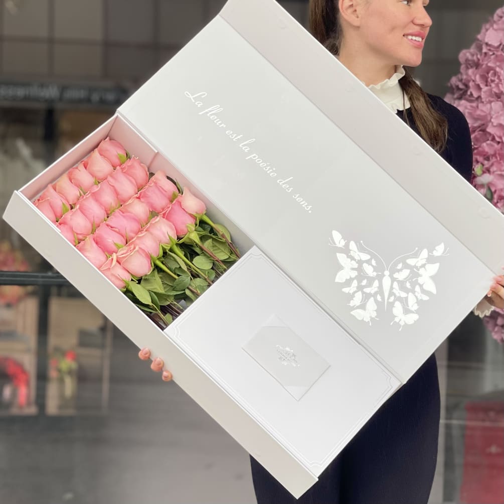 24 Pink  fresh Roses in a box