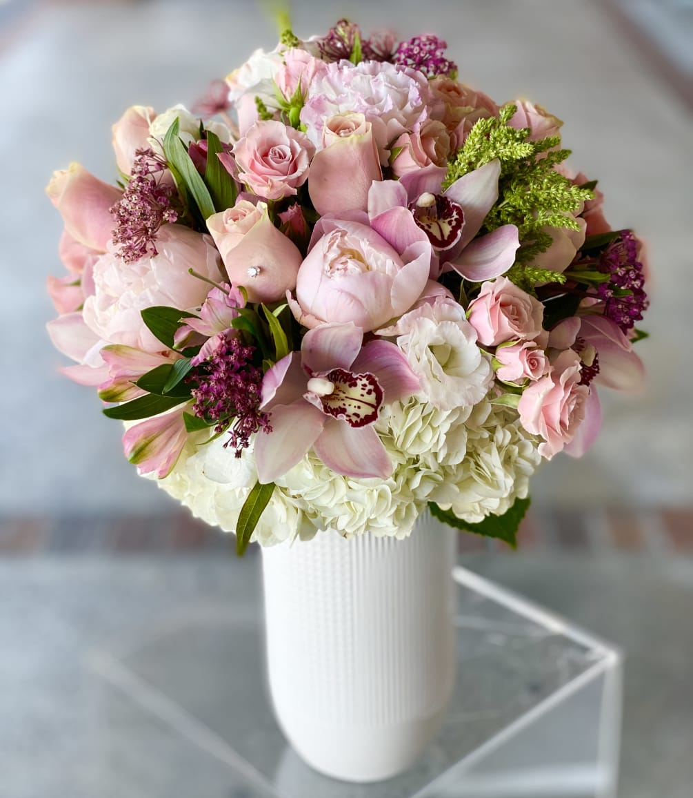 Pink flower bouquets top
