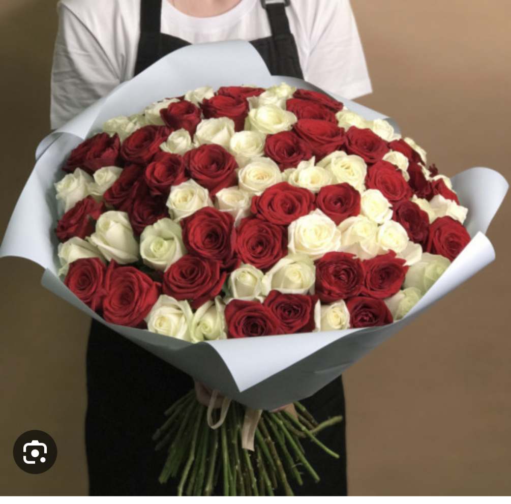 The largest amount of roses for the best occasion!
100 Stem Long Completely