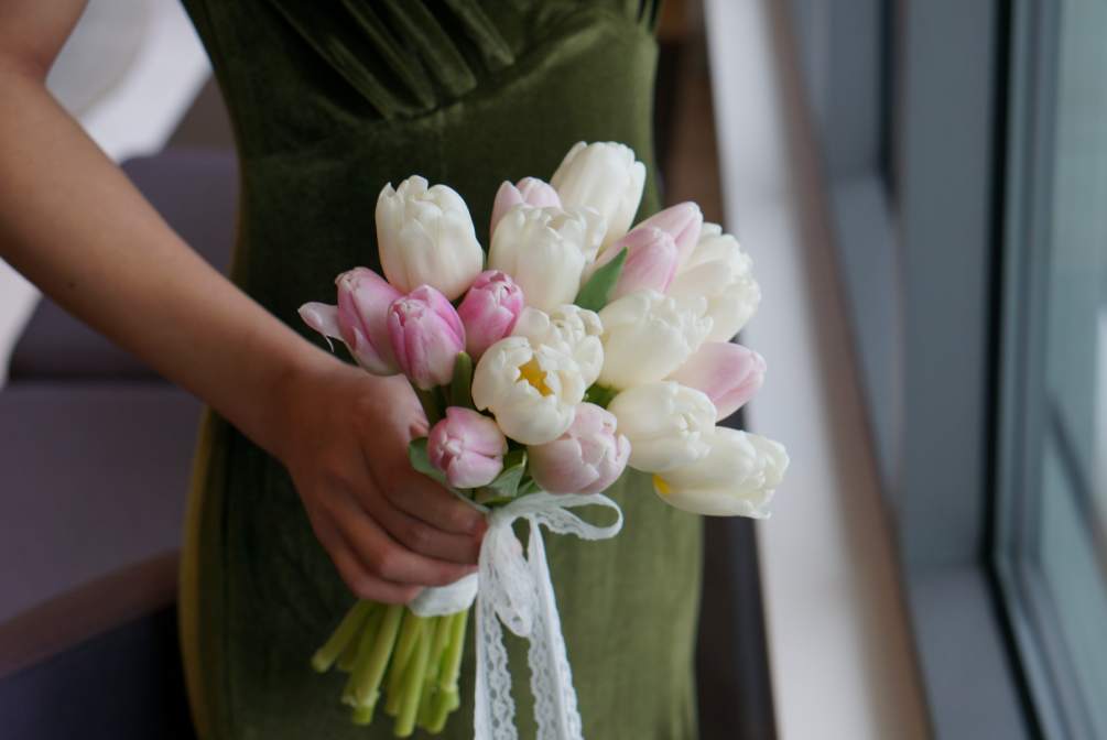 Hand Tie Bouquet with 20 stems of tulips in white and light
