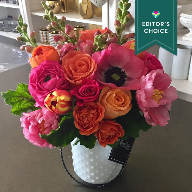 Our Sweet Thoughts Bouquet is an arrangement that is vibrant in color