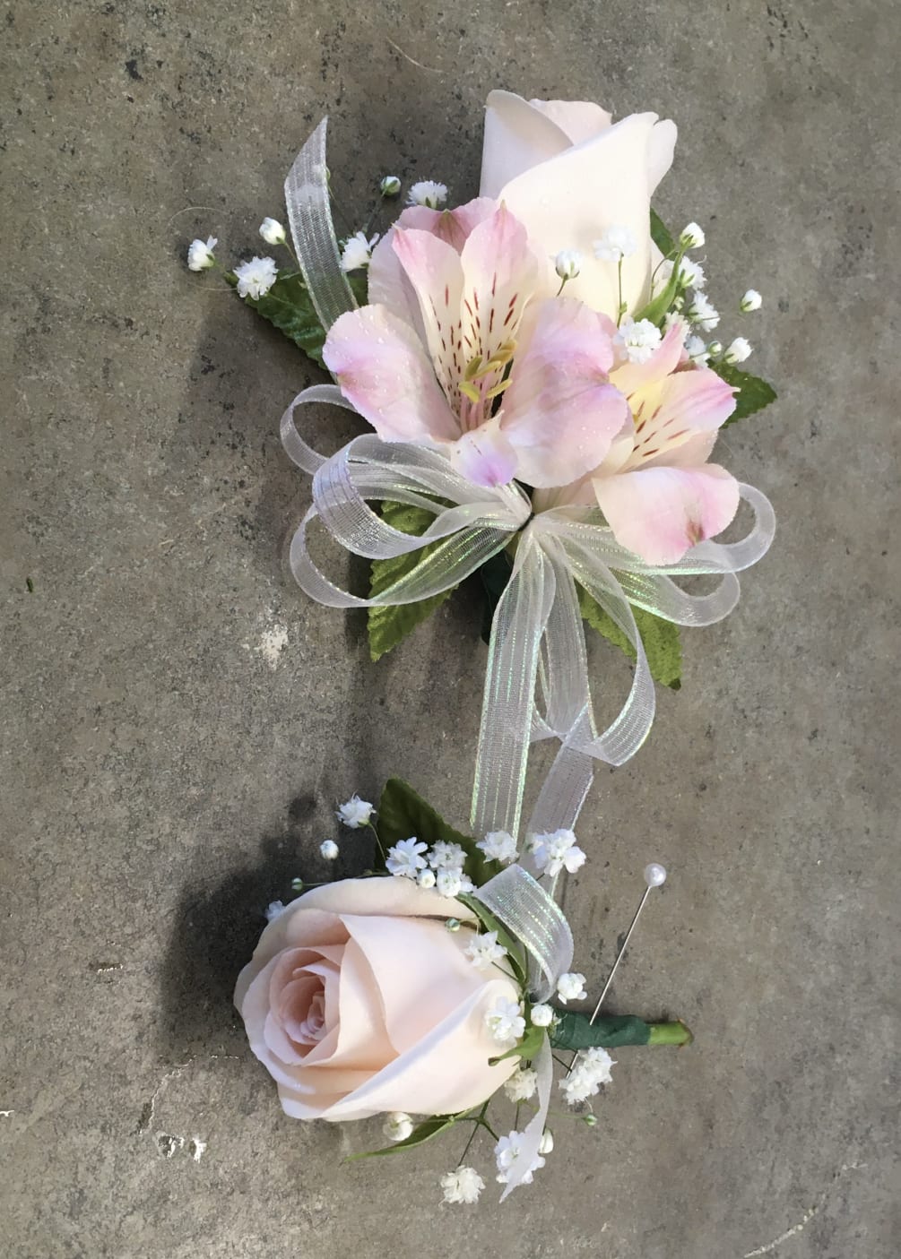 White corsage and boutonniere for prom store