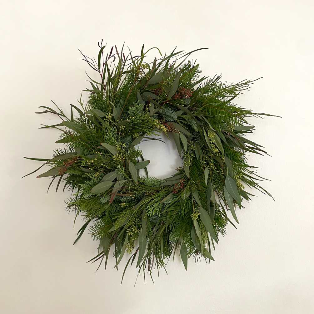 10&quot; hand-made wreath with an optional bow.
PLEASE NOTE: Order must be placed