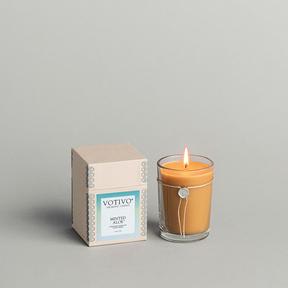 Our most popular size, the 6.8 oz Aromatic Candle is brimming with