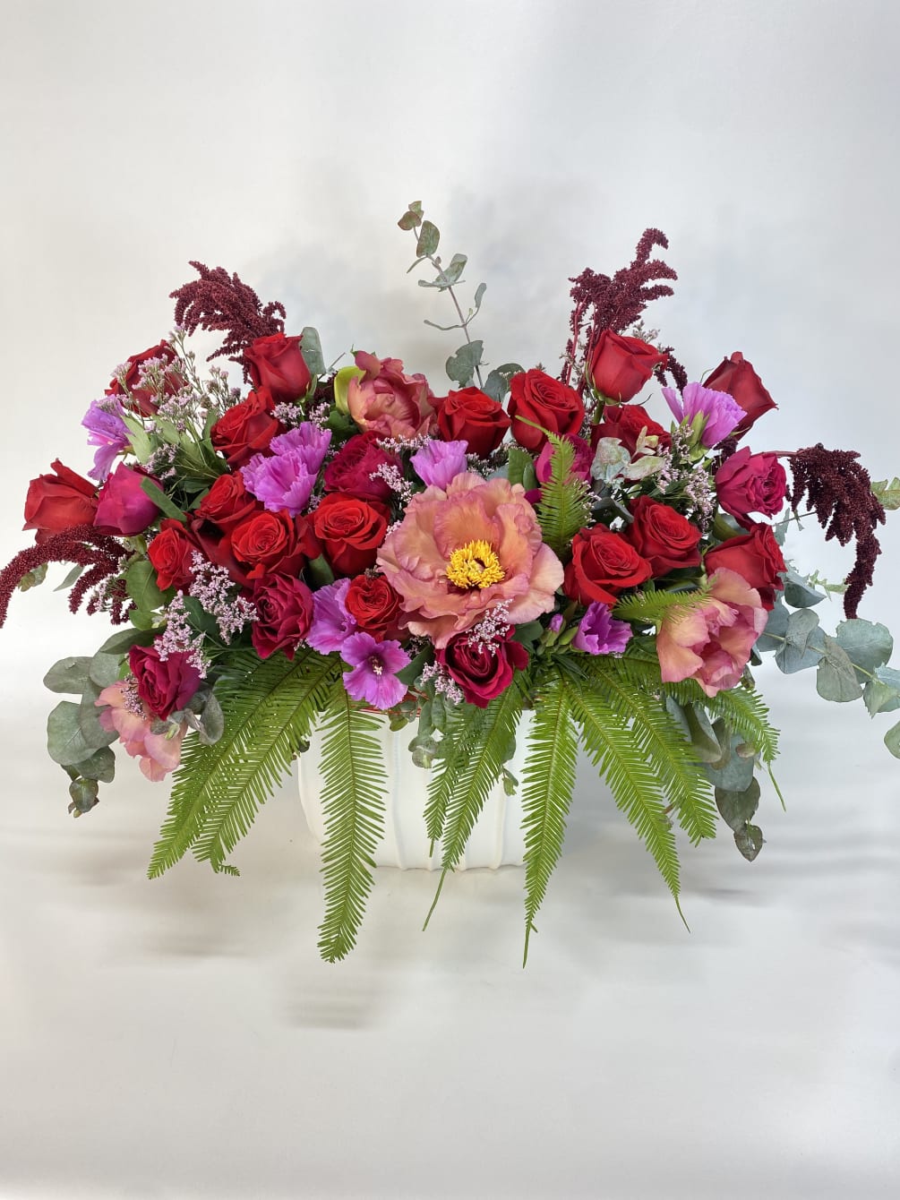 Romantic, large and elegant floral arrangement, designer choice.