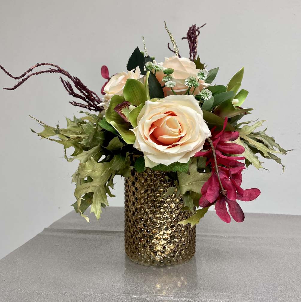 Order this silk floral arrangement with dry floral elements, in glass cylinder