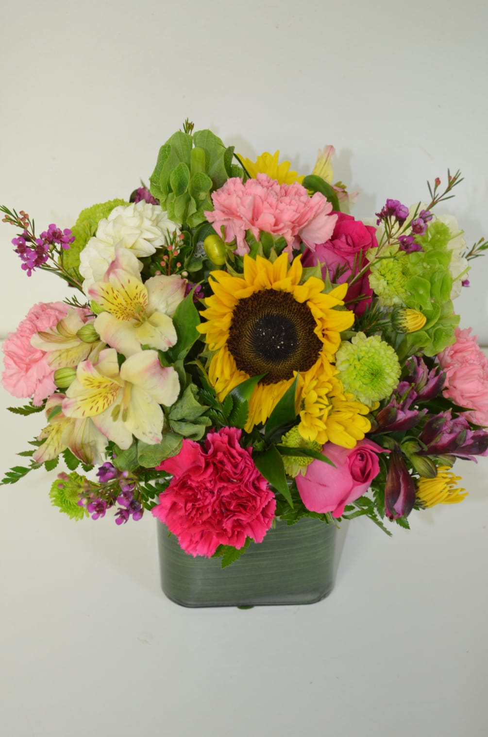 mixture of flowers and  colors for all occasions