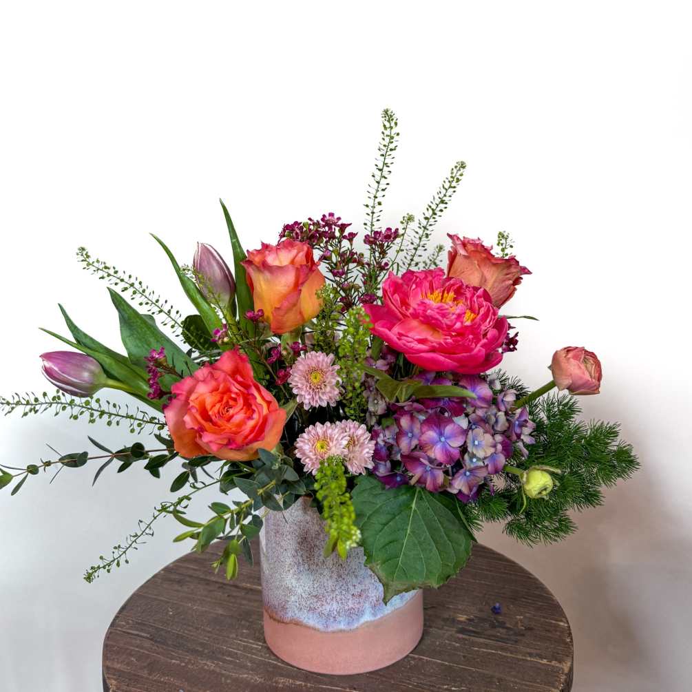 Containing all the goodness this season has to offer, this arrangement features
