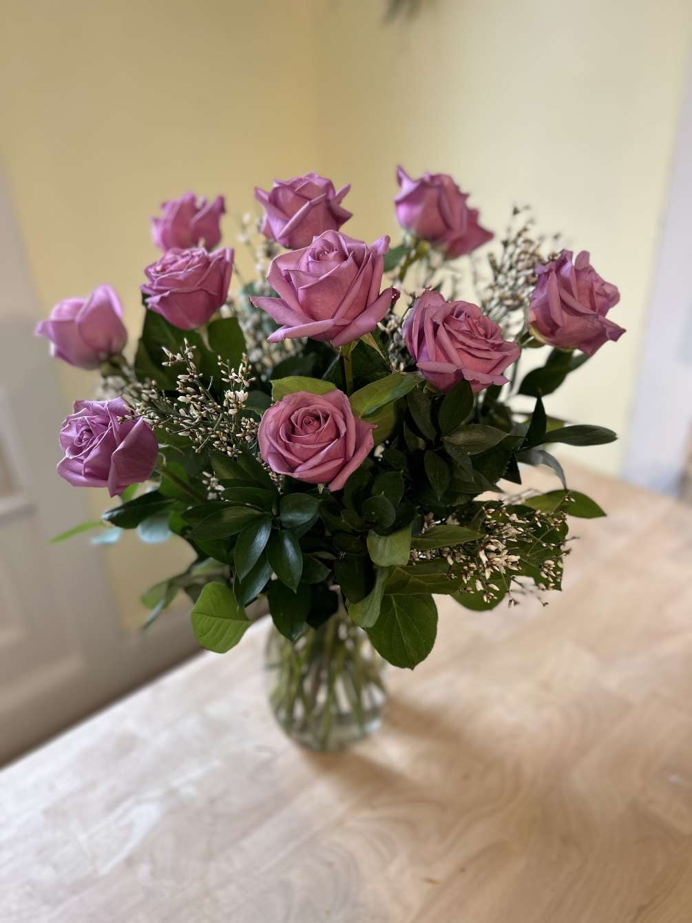 A gorgeous greeting for any occasion, this lovely lavender bouquet features one