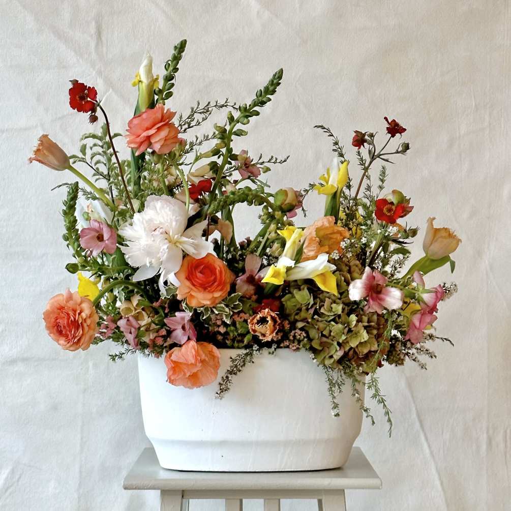 Introducing Custom Luxe Fresh Flower Arrangements from Middlemist! For when you want