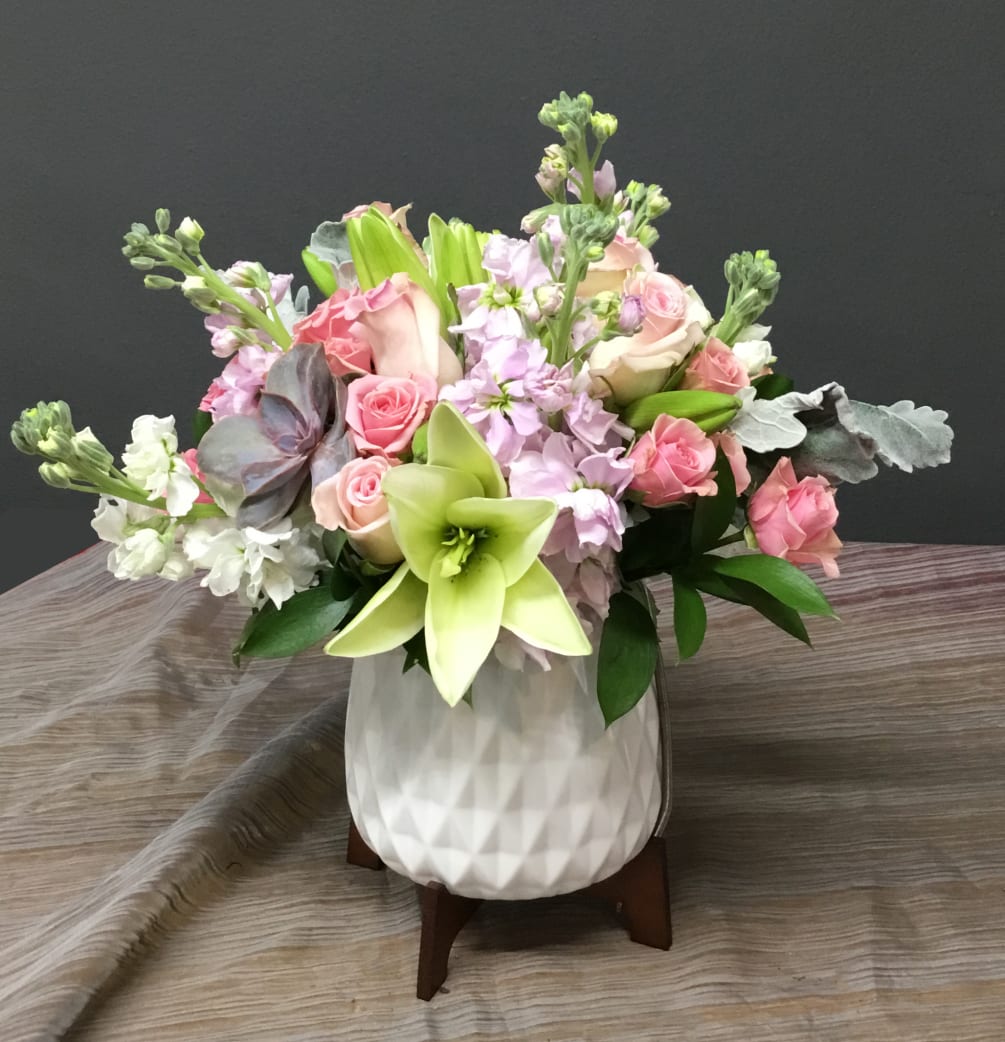 Pretty Pastel colors ( only grey vase available)