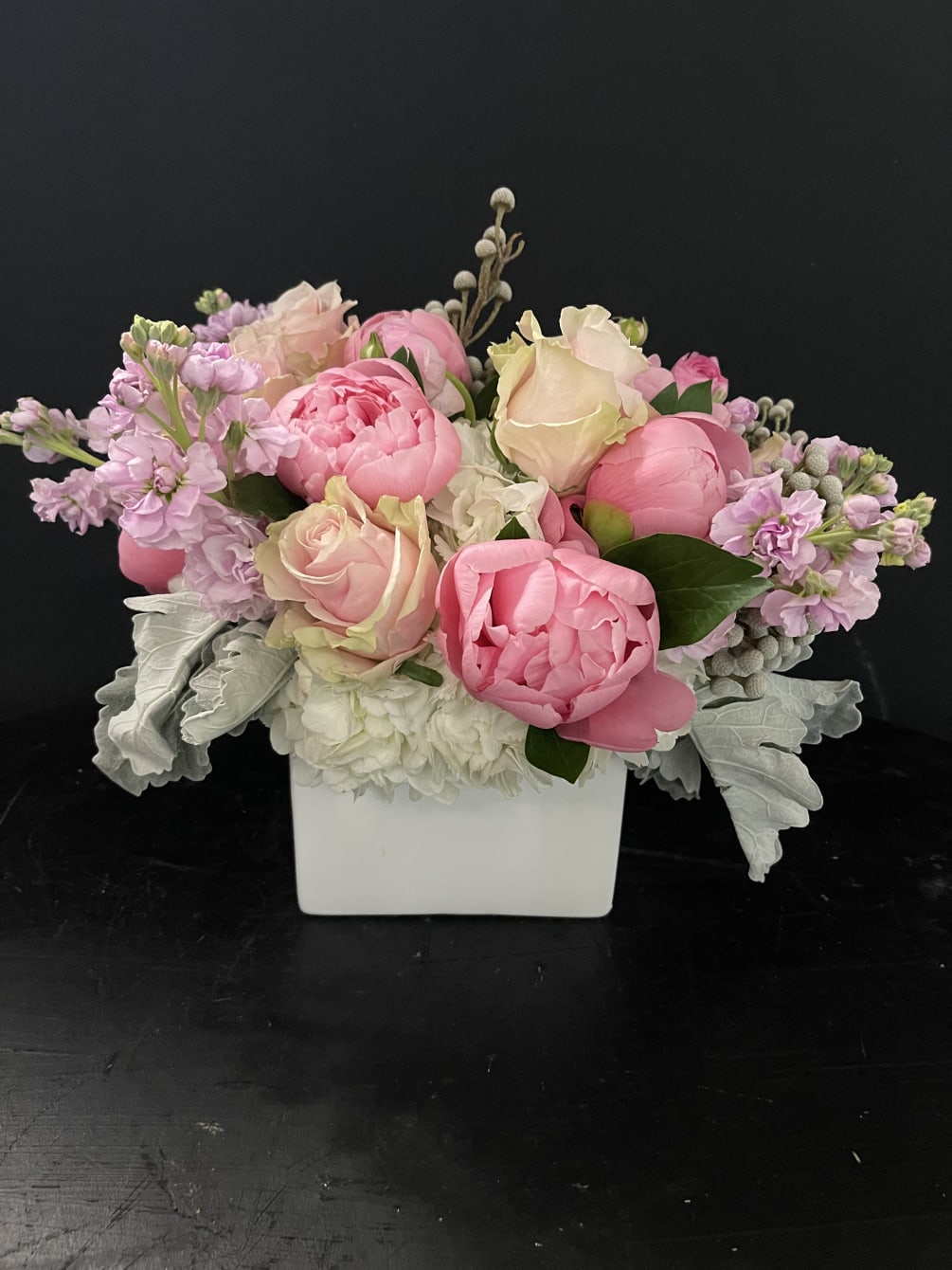 ***No specific delivery time available***
PEONY SIZE WILL VARY DUE TO SEASON. PEONIES