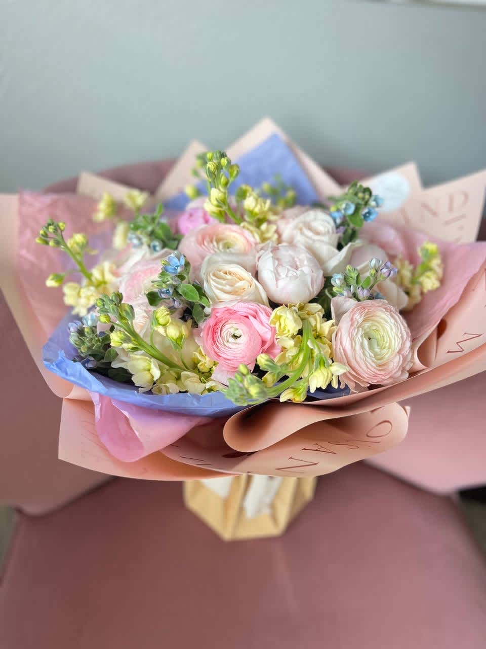 Description: Bask in the enchanting beaty of our Spring mood bouquet, an