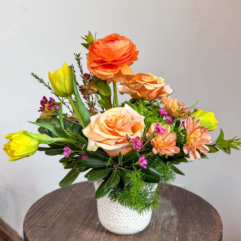 This cutie of an arrangement has all the tones of your favorite