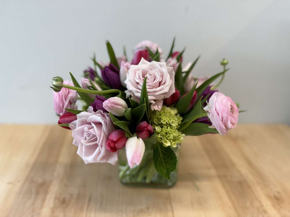This sweet little arrangement is here for a limited time.  Mother&#039;s