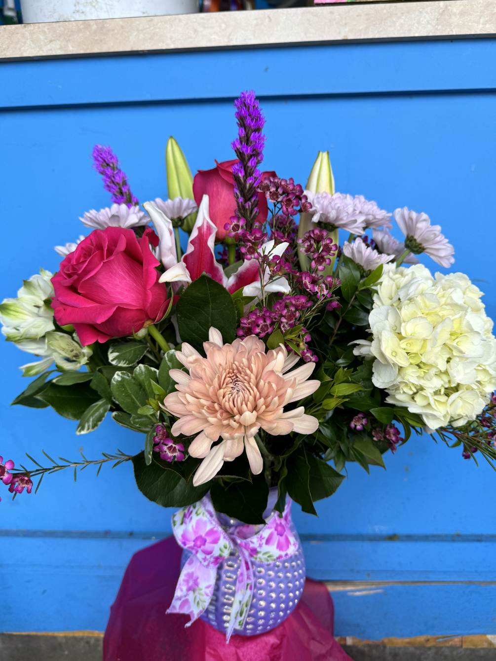 Perfect bouquet for mom, 
The gorgeous bouquet includes rose lilies hydrangeas 