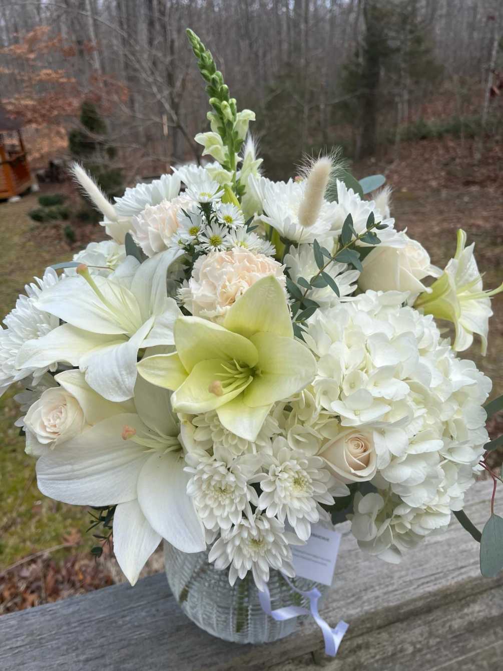Embrace the timeless beauty of a Moonlight Sonata. This elegant bouquet features