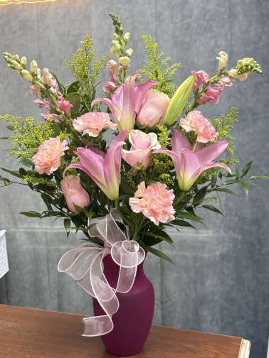 Pink lovers vase