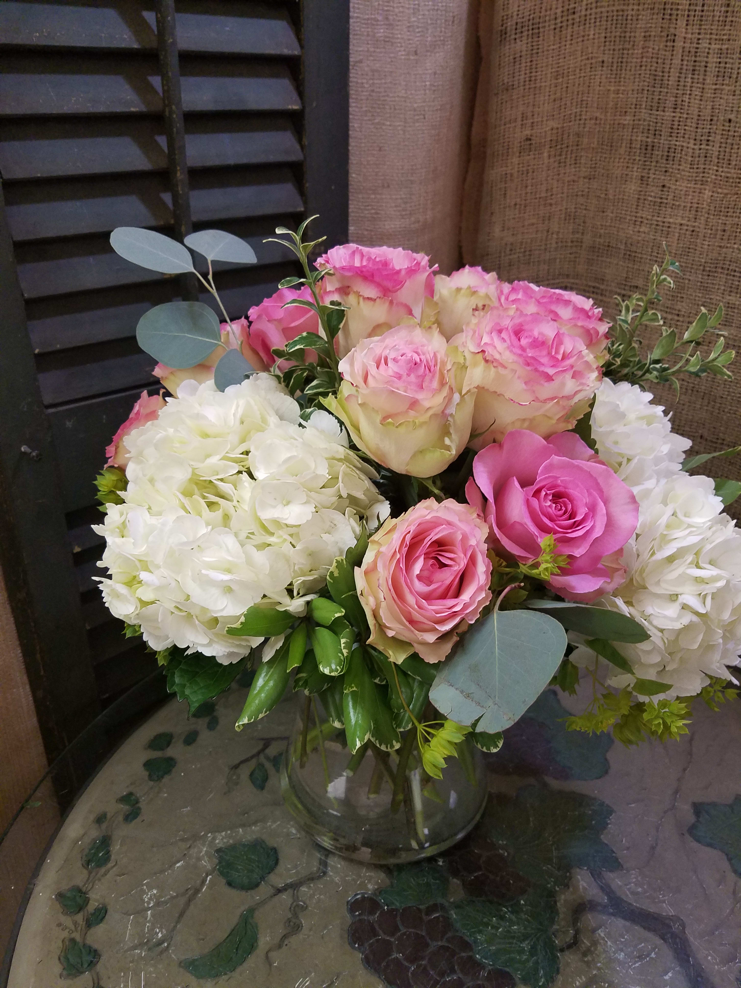 Classy Bouquet in OH Haehn Florist & Greenhouses