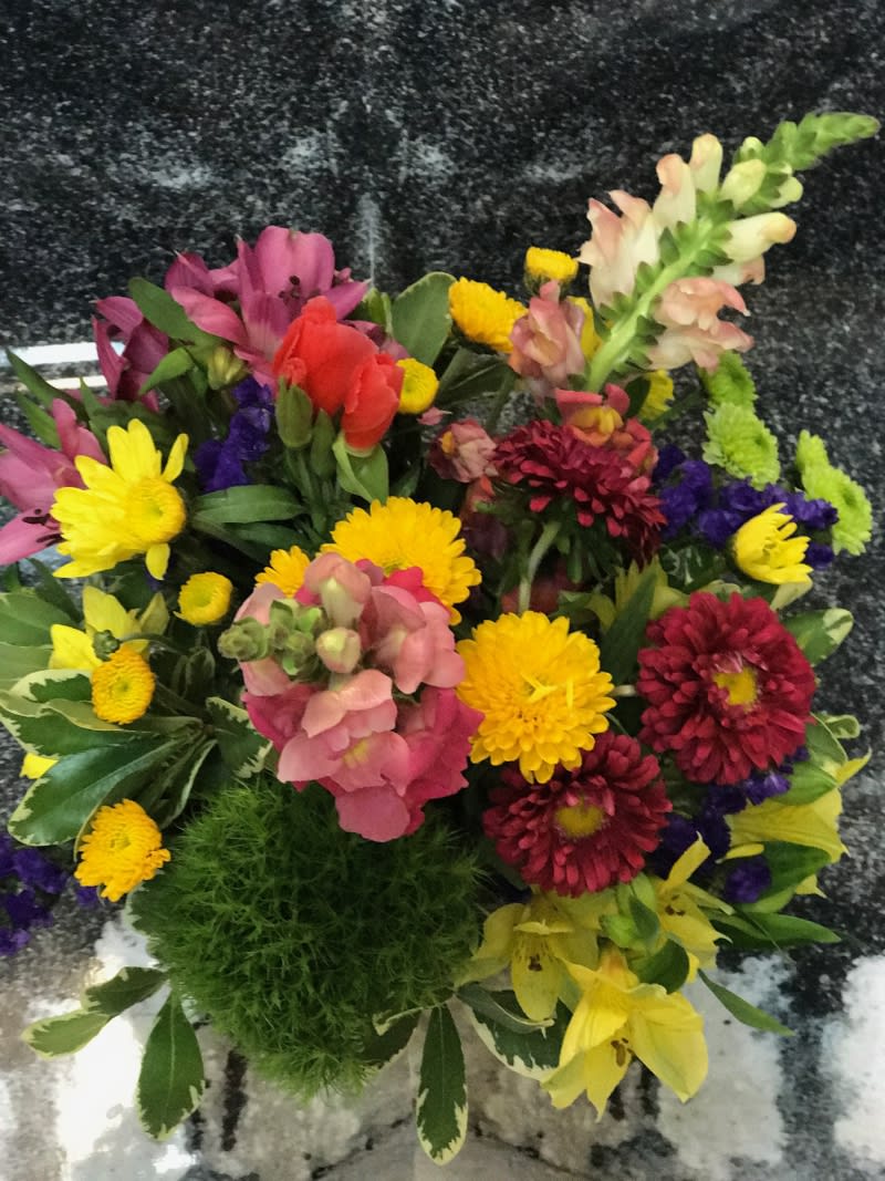 Garden Picked Cube in Fort Lauderdale, FL | Victoria Park Flower Studio