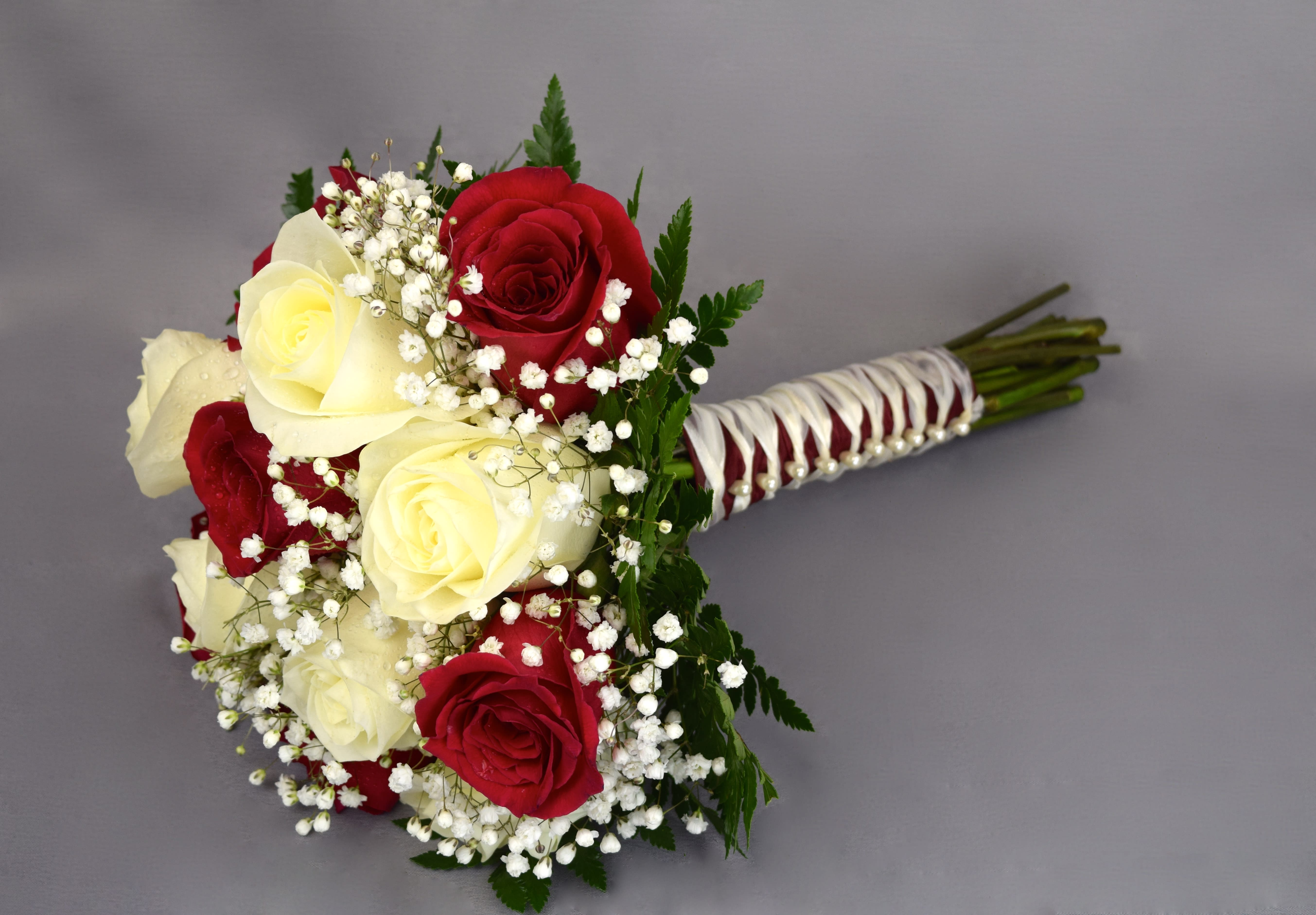 Wedding white and red discount